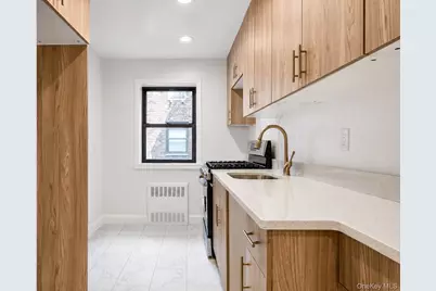 50 Brompton Road #2N, Great Neck, NY 11021 - Photo 6