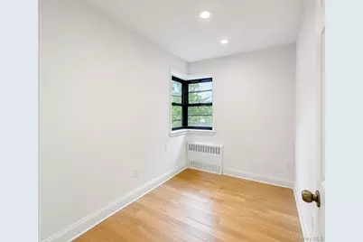 50 Brompton Road #2N, Great Neck, NY 11021 - Photo 10