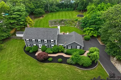 2 Buckingham Meadow Road, East Setauket, NY 11733 - Photo 2