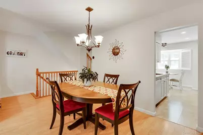 208 Palo Alto Drive, Plainview, NY 11803 - Photo 6