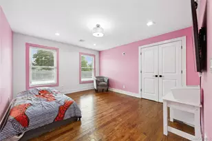 81 Pearsall Ave, Freeport, NY 11520 - Photo 10