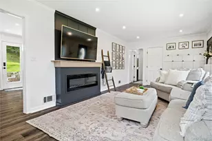 233 Hilltop St, Mahopac, NY 10541 - Photo 4
