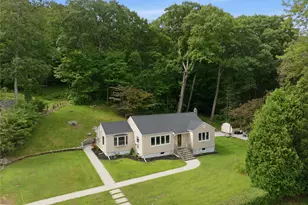 233 Hilltop St, Mahopac, NY 10541 - Photo 24