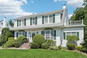 43 Beverly Rd, Merrick, NY 11566 - Photo 44