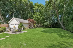 43 Beverly Rd, Merrick, NY 11566 - Photo 32