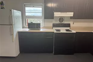 124 Parkdale Dr, North Babylon, NY 11703 - Photo 14