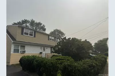 124 Parkdale Drive, North Babylon, NY 11703 - Photo 28