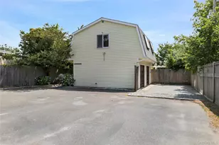 35 Gardners Ln, Hampton Bays, NY 11946 - Photo 14