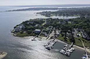 35 Gardners Ln, Hampton Bays, NY 11946 - Photo 2