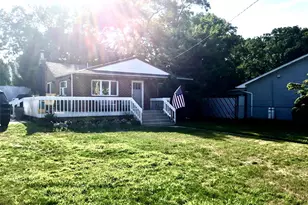 629 East Dr, Lindenhurst, NY 11757 - Photo 4