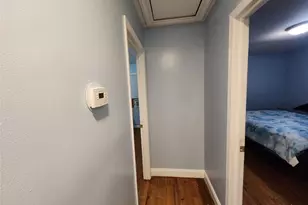 182 New York Ave, Bay Shore, NY 11706 - Photo 10