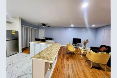 182 New York Avenue, Bay Shore, NY 11706 - Photo 4