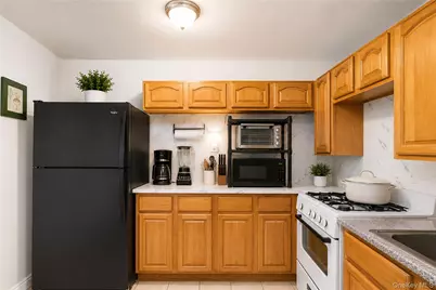 2854 Kingsbridge Terrace, Bronx, NY 10463 - Photo 8