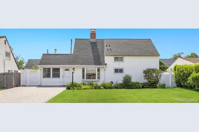 17 Skylark Lane, Levittown, NY 11756 - Photo 1