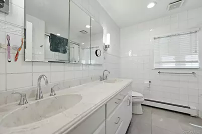 58 Reeve Road, Rockville Centre, NY 11570 - Photo 24