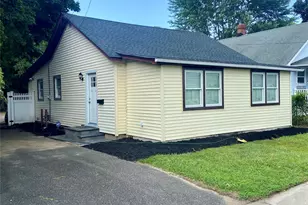 31 Oakland Ave, Port Jefferson Station, NY 11776 - Photo 2
