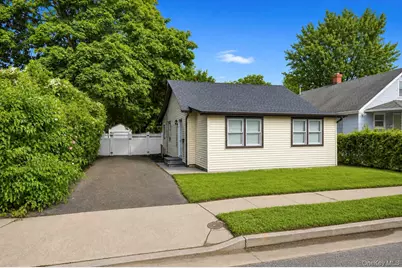 31 Oakland Avenue, Port Jefferson Station, NY 11776 - Photo 1