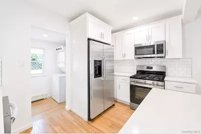31 Oakland Avenue, Port Jefferson Station, NY 11776 - Photo 18