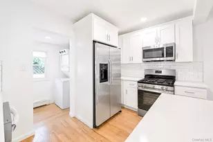 31 Oakland Ave, Port Jefferson Station, NY 11776 - Photo 18