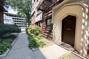 5 Greenridge Ave, White Plains, NY 10605 - Photo 4