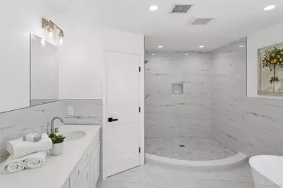 1222 Powell Avenue, Merrick, NY 11566 - Photo 32
