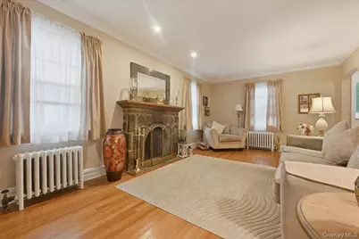 179 Locust Street, Floral Park, NY 11001 - Photo 14
