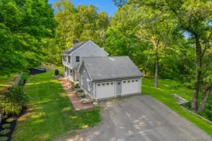 34 Contour Ln, Salt Point, NY 12578 - Photo 2