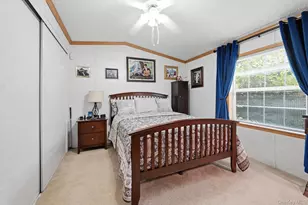 37 Hubbard Ave, Riverhead, NY 11901 - Photo 20