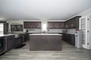 41 Martin Dr, Poughkeepsie, NY 12603 - Photo 6