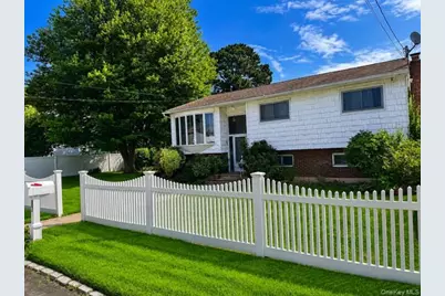 87 S 28th Street, Wyandanch, NY 11798 - Photo 2