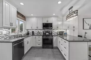 2 Meadow Ln, New Rochelle, NY 10805 - Photo 8