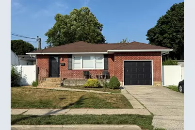 15 W Walnut Street, Farmingdale, NY 11735 - Photo 1