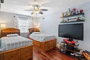 126 Beacon Ln, Bronx, NY 10473 - Photo 12