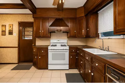 29 Jackson Road, Valley Stream, NY 11581 - Photo 6