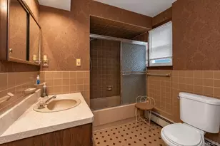 29 Jackson Rd, Valley Stream, NY 11581 - Photo 10