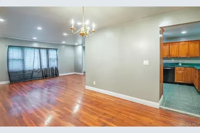 28 Brookdale Road, Glen Cove, NY 11542 - Photo 6