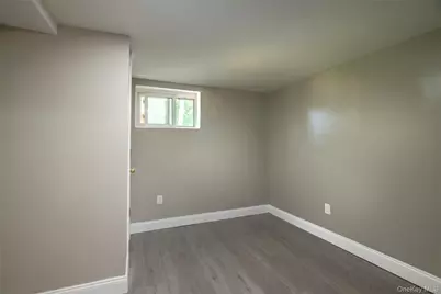 28 Brookdale Road, Glen Cove, NY 11542 - Photo 26