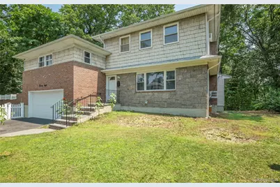 28 Brookdale Road, Glen Cove, NY 11542 - Photo 2