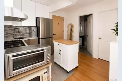 4223 Parsons Boulevard #5C, Flushing, NY 11355 - Photo 4