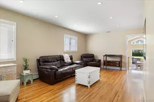 34 Farmers Ave, Lindenhurst, NY 11757 - Photo 4
