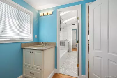 34 Farmers Avenue, Lindenhurst, NY 11757 - Photo 28