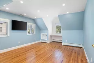 34 Farmers Ave, Lindenhurst, NY 11757 - Photo 20