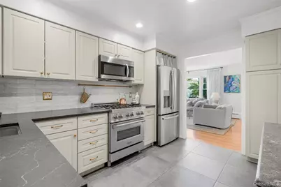 134 Jensen Avenue, Mamaroneck, NY 10543 - Photo 8