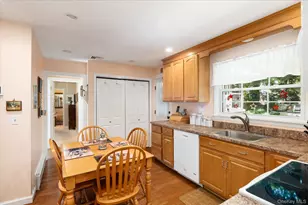 12 Lakeview Dr, Yorktown Heights, NY 10598 - Photo 14