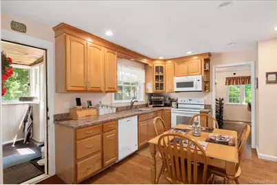 12 Lakeview Drive, Yorktown Heights, NY 10598 - Photo 10