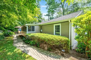 12 Lakeview Dr, Yorktown Heights, NY 10598 - Photo 2