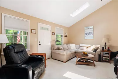 12 Lakeview Drive, Yorktown Heights, NY 10598 - Photo 8