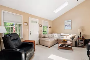12 Lakeview Dr, Yorktown Heights, NY 10598 - Photo 8