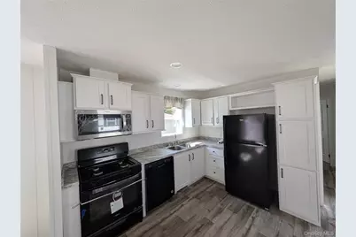 11 Square Hill Road #27, New Windsor, NY 12553 - Photo 2