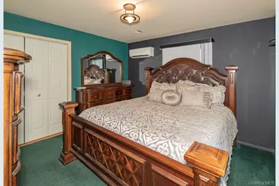 269 Marcus Avenue, New Hyde Park, NY 11040 - Photo 14
